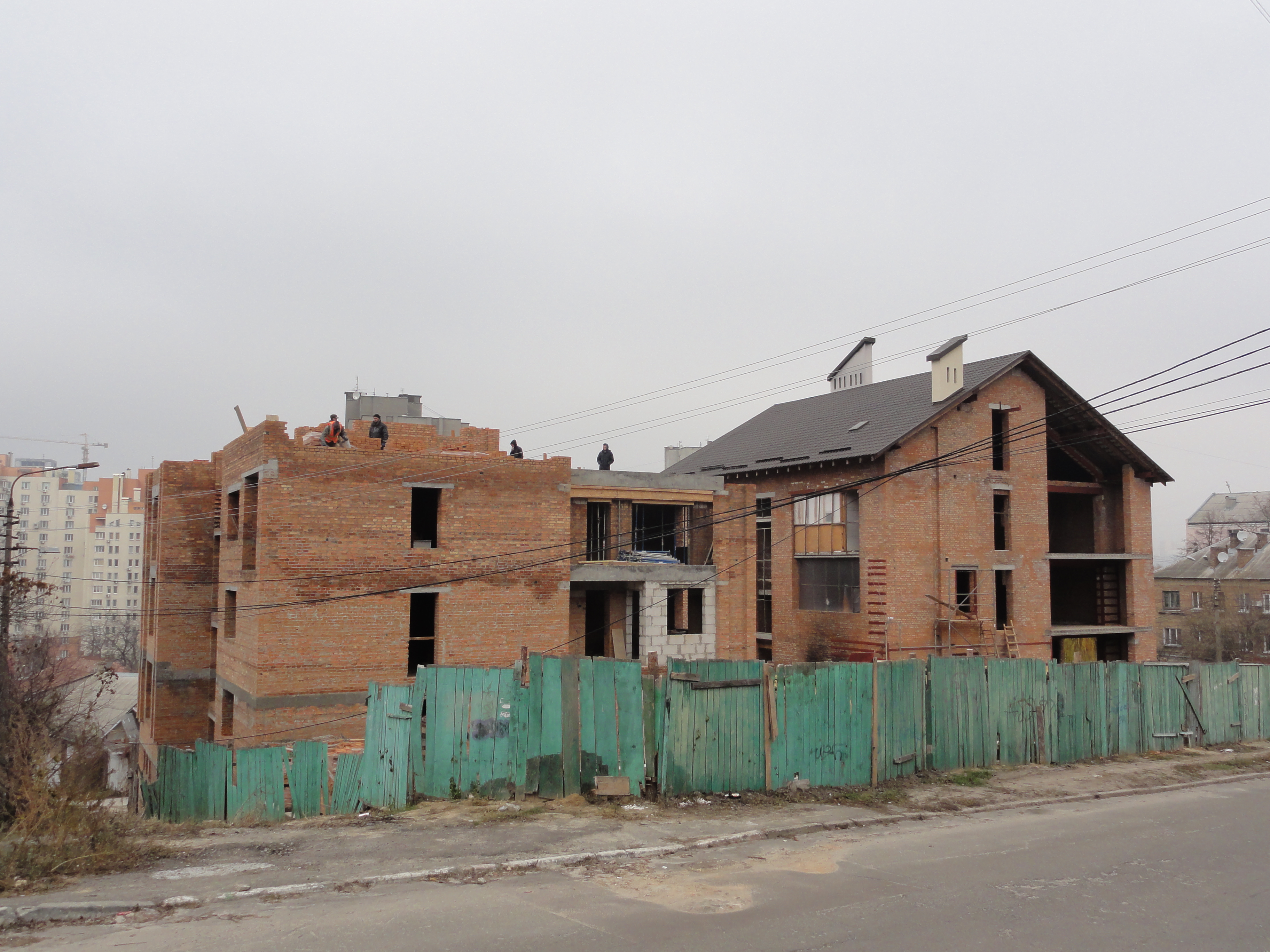Генеральный подряд на строительство жилых домов